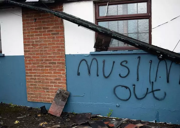 Muslim mothers Worried About School Children in Belfast