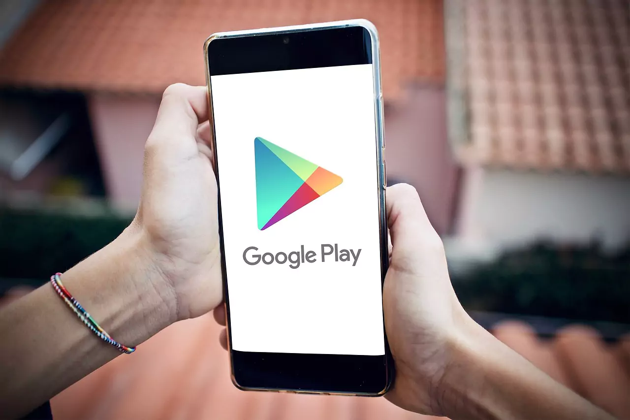 Google Play Store Introduces Fixed Install Button for Easier App Access